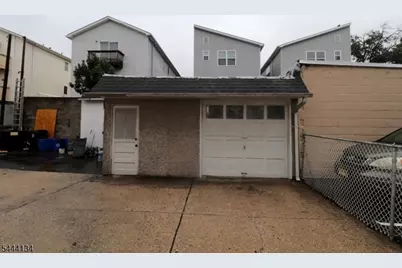 270 N 12th St, Newark, NJ 07107 - Photo 25