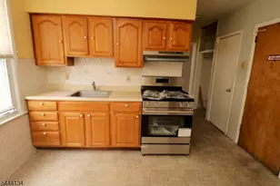 270 N 12th St, Newark, NJ 07107 - Photo 5