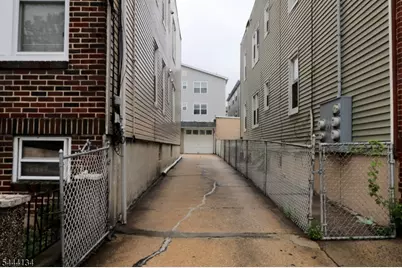 270 N 12th St, Newark, NJ 07107 - Photo 23