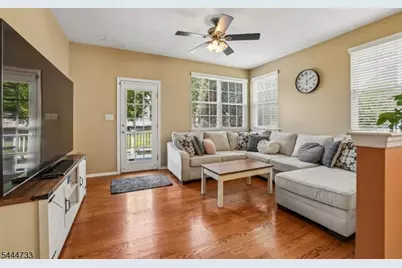 10 Redmond Ct, Bridgewater, NJ 08807 - Photo 7
