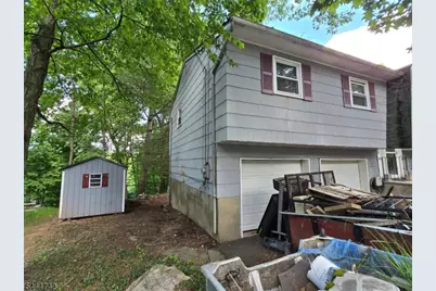 9 Marshall Trl, Hopatcong, NJ 07843 - Photo 3