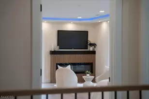 242 St Paul St, Westfield, NJ 07090 - Photo 5