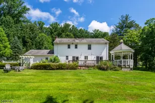 9 Francis Ln, Chester, NJ 07930 - Photo 7