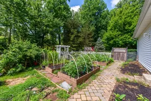 9 Francis Ln, Chester, NJ 07930 - Photo 9