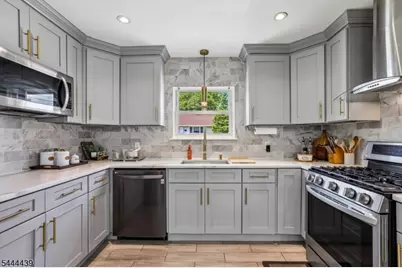 84 Howard Pl, Nutley, NJ 07110 - Photo 7