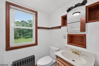 75 Welshs Ln, Franklin Township, NJ 08873 - Photo 17