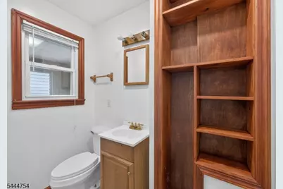 75 Welshs Ln, Franklin Township, NJ 08873 - Photo 15