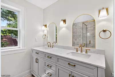 609 Harrison Ave, Roselle, NJ 07203 - Photo 25