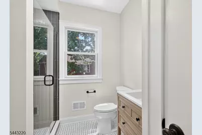 609 Harrison Ave, Roselle, NJ 07203 - Photo 19