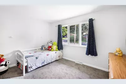 17 Muscotah Rd, Vernon, NJ 07422 - Photo 11