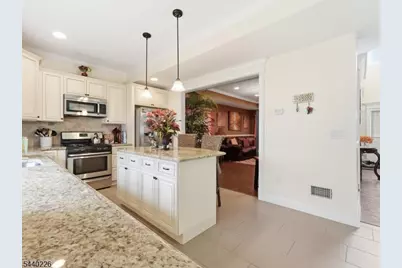 911 Worth Ave, Linden, NJ 07036 - Photo 7