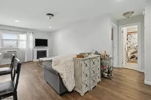 300 W Munsell Ave Cc5, Linden, NJ 07036 - Photo 5