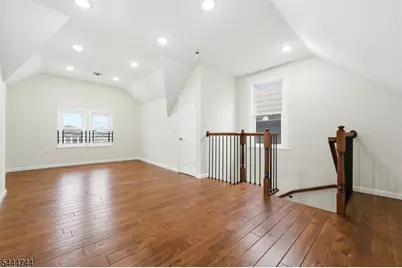244 Clinton Ave, Jersey City, NJ 07304 - Photo 7