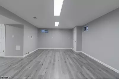 205 Gordon Ave, Totowa, NJ 07512 - Photo 13