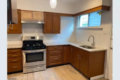 132 Nelson Ave, Jersey City, NJ 07307 - Photo 3