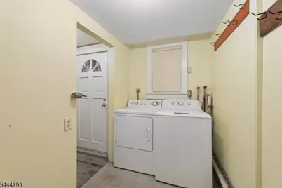 105 Harrison Ave, Roseland, NJ 07068 - Photo 9