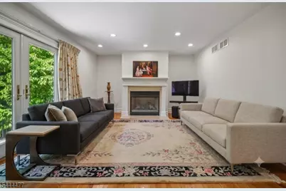 24 Rippling Brook Dr, Millburn, NJ 07078 - Photo 3