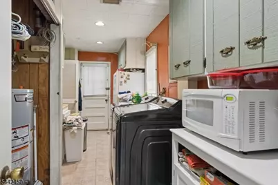 42 Walnut St, Edison, NJ 08817 - Photo 9