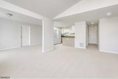 158 Falcon Ridge Way #158, Hamburg, NJ 07419 - Photo 3
