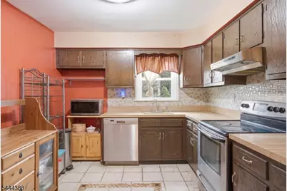 3 Wilkens Dr, Piscataway Township, NJ 08854 - Photo 9