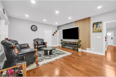 767 Hemlock Rd, Union Township, NJ 07083 - Photo 9