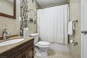 80 Briarwood Dr W, Berkeley Heights Township, NJ 07922 - Photo 13