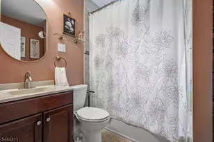 80 Briarwood Dr W, Berkeley Heights Township, NJ 07922 - Photo 17