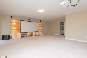 2404 Vantage Ct, Denville, NJ 07834 - Photo 15