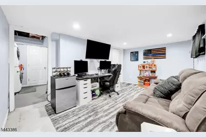 401 Lum Ave, Union Township, NJ 07083 - Photo 17