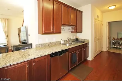 101 Welsh Pl, Morris Plains, NJ 07950 - Photo 5