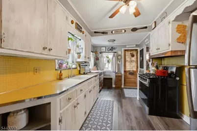653 Cleveland Ave, Elizabeth, NJ 07208 - Photo 9