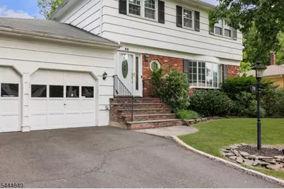 39 Saint Germain Dr, Clark Township, NJ 07066 - Photo 5