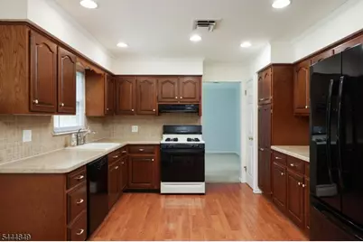 39 Saint Germain Dr, Clark Township, NJ 07066 - Photo 13