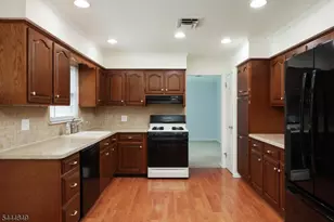 39 St Germain Dr, Clark Township, NJ 07066 - Photo 13