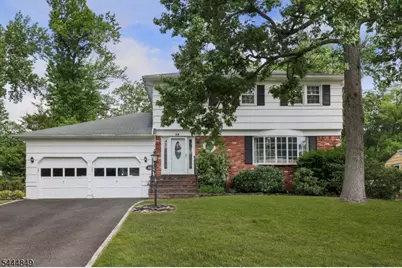 39 Saint Germain Dr, Clark Township, NJ 07066 - Photo 3