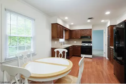 39 Saint Germain Dr, Clark Township, NJ 07066 - Photo 15