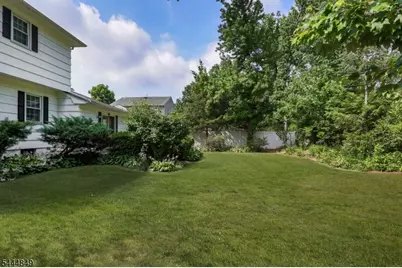 39 Saint Germain Dr, Clark Township, NJ 07066 - Photo 33