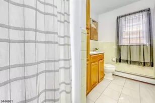 21 Avenue A, Lodi, NJ 07644 - Photo 9