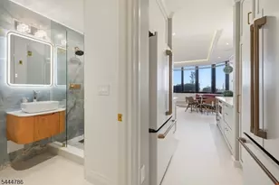 100 Carlyle Dr, Cliffside Park, NJ 07072 - Photo 23