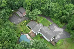 105 Ricker Dr, Ringwood, NJ 07456 - Photo 33