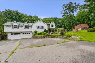 105 Ricker Dr, Ringwood, NJ 07456 - Photo 5