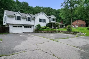 105 Ricker Dr, Ringwood, NJ 07456 - Photo 7