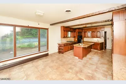 105 Ricker Dr, Ringwood, NJ 07456 - Photo 13