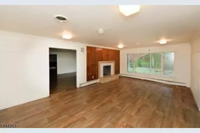105 Ricker Dr, Ringwood, NJ 07456 - Photo 15