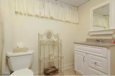 12 Whitley Ter, Clark Township, NJ 07066 - Photo 19
