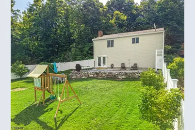 8 Pond Dr, Vernon, NJ 07422 - Photo 29