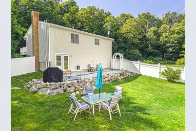 8 Pond Dr, Vernon, NJ 07422 - Photo 27