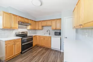 8 Pond Dr, Vernon, NJ 07422 - Photo 11