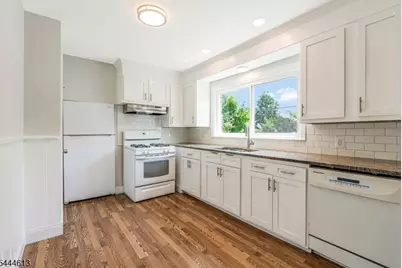 263 N Jackson Ave, North Plainfield, NJ 07060 - Photo 9