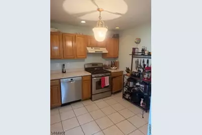 4 Colgate Dr, Newark, NJ 07103 - Photo 7